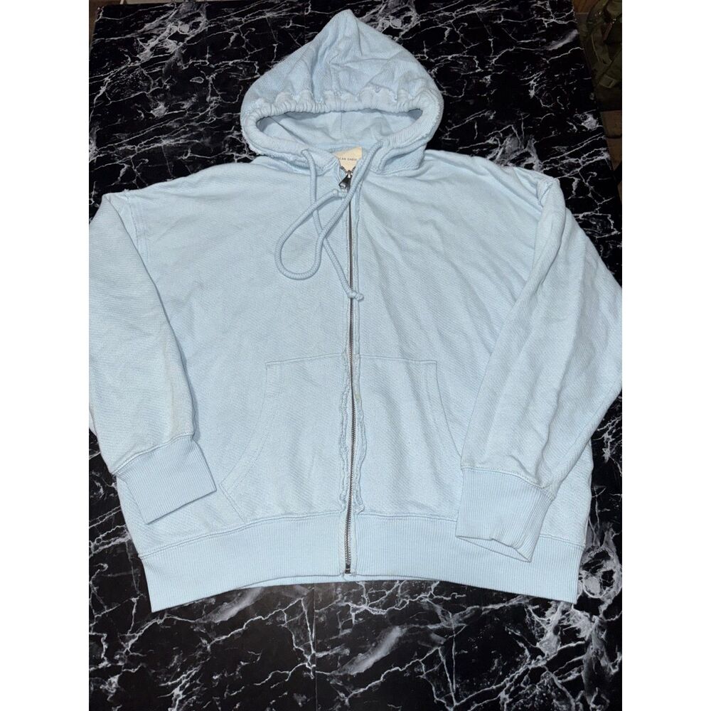 Oversized zip-up